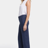 Wide Leg Cargo Capri Pants In Petite - Oxford Navy