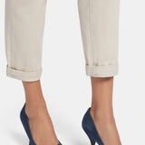 Margot Girlfriend Jeans In Petite - Feather