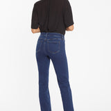 Marilyn Straight Jeans In Petite - Quinn