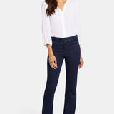 Marilyn Straight Jeans In Petite - Rinse
