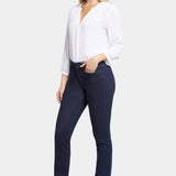 Sheri Slim Jeans In Petite - Rinse