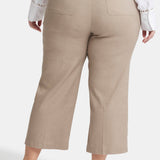 Wide Leg Cargo Capri Pants In Plus Size - Saddlewood