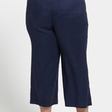 Wide Leg Cargo Capri Pants In Plus Size - Oxford Navy