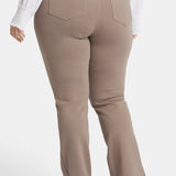 Marilyn Straight Pants In Plus Size - Saddlewood