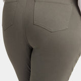 Margot Girlfriend Jeans In Plus Size - Vine Leaf