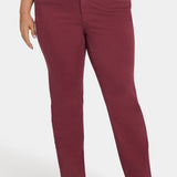 Marilyn Straight Jeans In Plus Size - True Burgundy