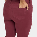 Marilyn Straight Jeans In Plus Size - True Burgundy