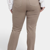 Marilyn Straight Jeans In Plus Size - Country Oak