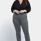 Marilyn Straight Jeans In Plus Size - Vine Leaf