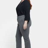 Marilyn Straight Jeans In Plus Size - Vine Leaf