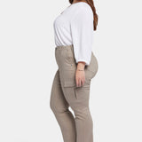 Sheri Slim Jeans In Plus Size - Saddlewood