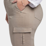 Sheri Slim Jeans In Plus Size - Saddlewood