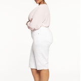 Kristie '80s Bermuda Denim Shorts In Plus Size - Optic White