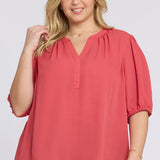 Short Puff Sleeved Popover Top in Plus Size - Chrysanthemum