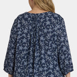 Pintuck Blouse In Plus Size - Lisette