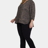 Pintuck Blouse In Plus Size - Camille le Vie