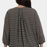 Pintuck Blouse In Plus Size - Arrieta