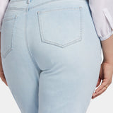 Margot Girlfriend Jeans In Plus Size - Brightside