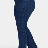 Marilyn Straight Jeans In Plus Size - Dark Denim Leopard