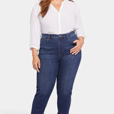 Margot Girlfriend Jeans In Plus Size - Blue Moon