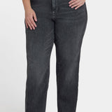Brooke Loose Straight Jeans In Plus Size - Vintage Noir