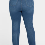 Marilyn Straight Jeans In Plus Size - Lake Notre-Dame