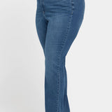 Marilyn Straight Jeans In Plus Size - Lake Notre-Dame