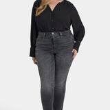 Sheri Slim Jeans In Plus Size - Gloomy Marais