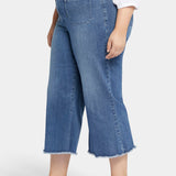 Patchie Wide Leg Capri Jeans In Petite Plus Size - Compass