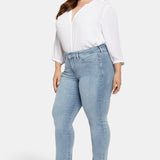 Marilyn Straight Jeans In Plus Size - Haley