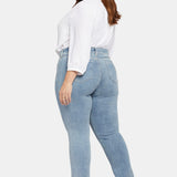 Marilyn Straight Jeans In Plus Size - Haley