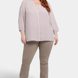 Pintuck Blouse In Plus Size - Graceful Geo