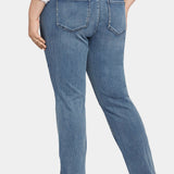 Pull-on Straight Jeans In Plus Size - Pristine