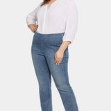Pull-on Straight Jeans In Plus Size - Pristine