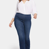 Pull-On Straight Jeans In Plus Size - Wonderland