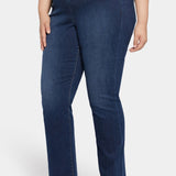 Pull-On Straight Jeans In Plus Size - Wonderland