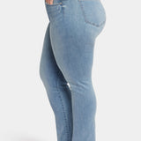 Le Silhouette Sheri Slim Jeans In Plus Size - Angel