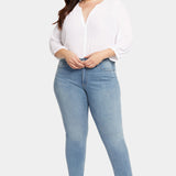 Le Silhouette Sheri Slim Jeans In Plus Size - Angel