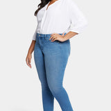 Le Silhouette Sheri Slim Jeans In Plus Size - Stunning