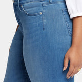 Le Silhouette Sheri Slim Jeans In Plus Size - Stunning