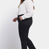 Sadie Slim Pants In Plus Size - Black